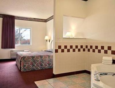 фото отеля Super 8 Motel Martinsville