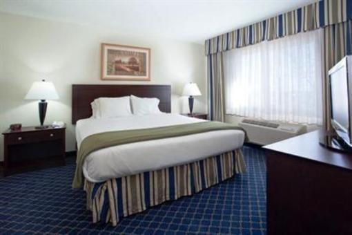 фото отеля Holiday Inn Express Torrington