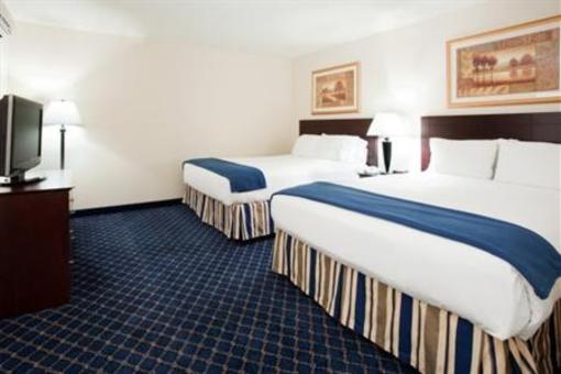 фото отеля Holiday Inn Express Torrington
