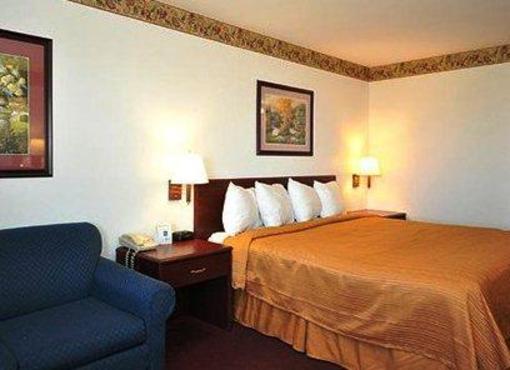 фото отеля Quality Inn and Suites Loves Park
