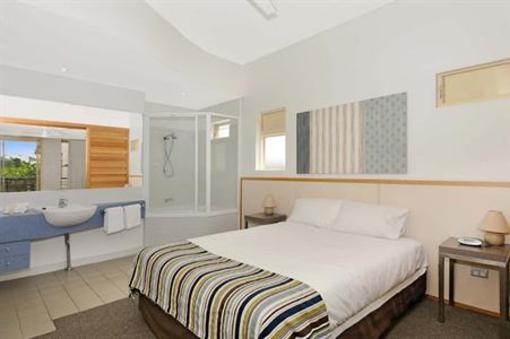 фото отеля Mainwaring Apartments Casuarina Beach Kingscliff