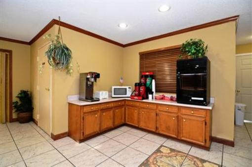 фото отеля Americas Best Value Inn & Suites Ashburn