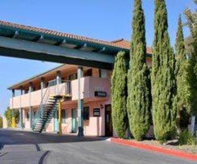 фото отеля Days Inn Pinole North Berkeley
