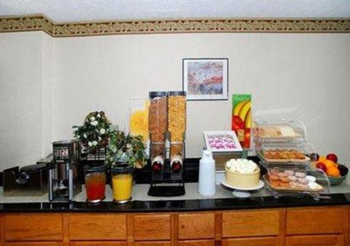 фото отеля Quality Inn Scottsburg