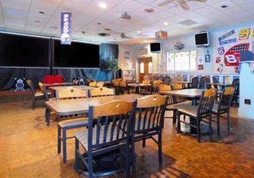 фото отеля Quality Inn Scottsburg