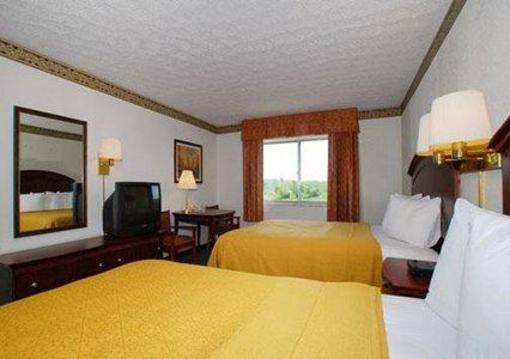 фото отеля Quality Inn Scottsburg