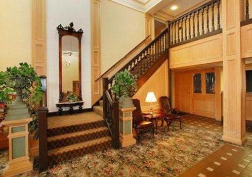 фото отеля Quality Inn Scottsburg