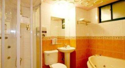 фото отеля Oberon Motel