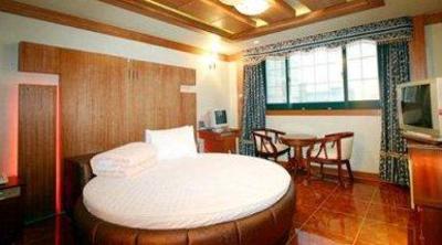 фото отеля Oberon Motel