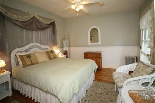 фото отеля Brannan Cottage Inn