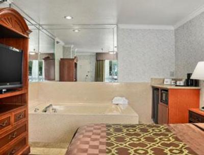 фото отеля Days Inn Airport South Bay LAX