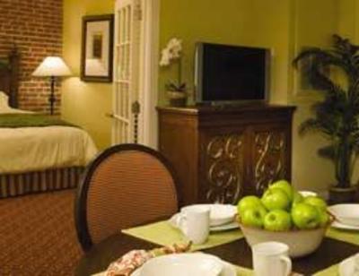 фото отеля Wyndham La Belle Maison