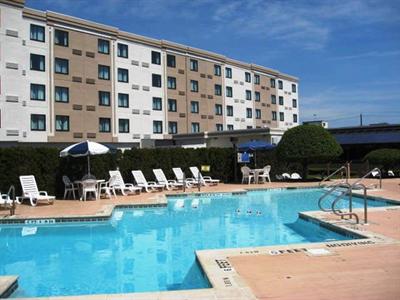 фото отеля Holiday Inn Hasbrouck Heights