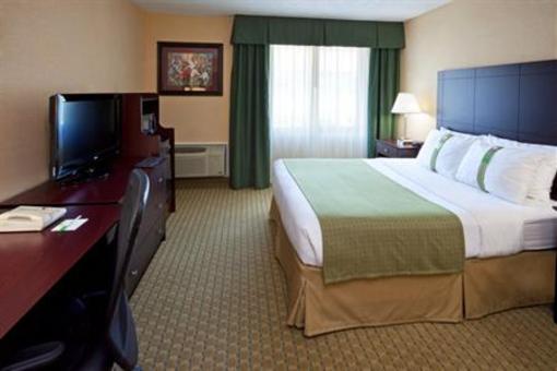 фото отеля Holiday Inn Hasbrouck Heights
