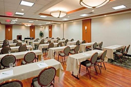 фото отеля Holiday Inn Hasbrouck Heights