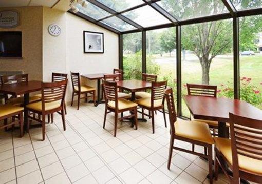 фото отеля Sleep Inn & Suites Lancaster County