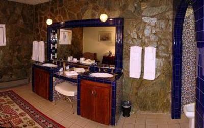 фото отеля El Rancho Hotel & Motel