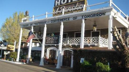 фото отеля El Rancho Hotel & Motel
