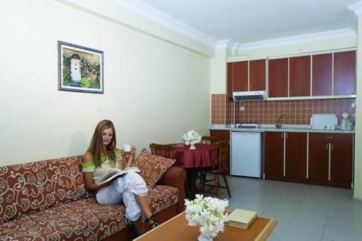 фото отеля Aparthotel My Home