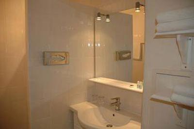 фото отеля Hotel Residence Lou Paradou Greoux-les-Bains