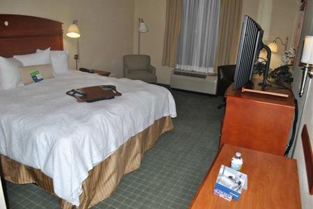 фото отеля Hampton Inn & Suites Los Angeles/Sherman Oaks