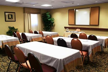фото отеля Hampton Inn & Suites Los Angeles/Sherman Oaks