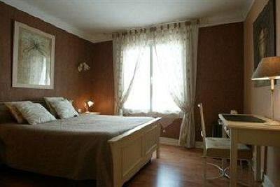 фото отеля Hotel Les Pasteliers Albi