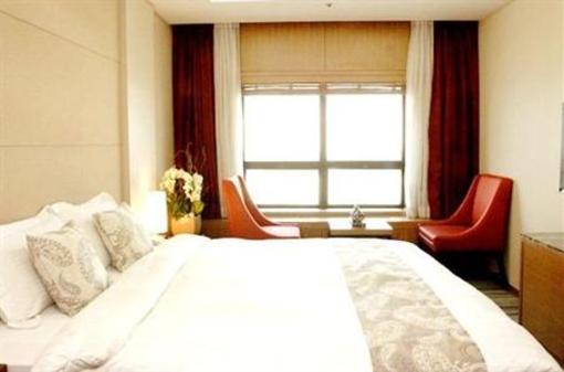 фото отеля Three Seven Stay Hotel