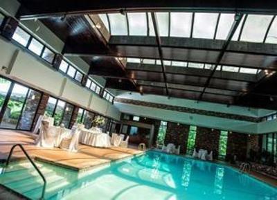 фото отеля Nichols Village Hotel & Spa, Scranton PA