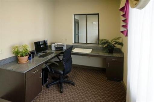 фото отеля BEST WESTERN Burleson Inn and Suites