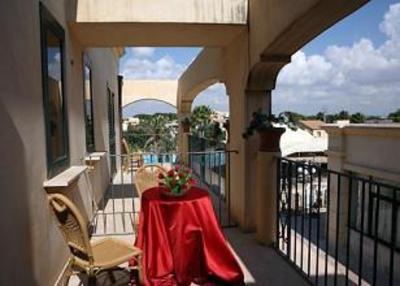 фото отеля Delfino Beach Hotel