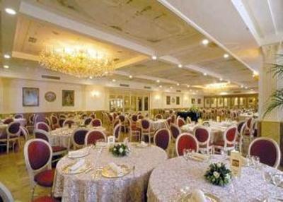 фото отеля Delfino Beach Hotel