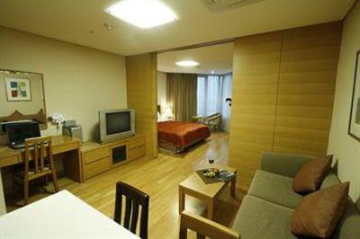 фото отеля Vabien Suites II Serviced Residence