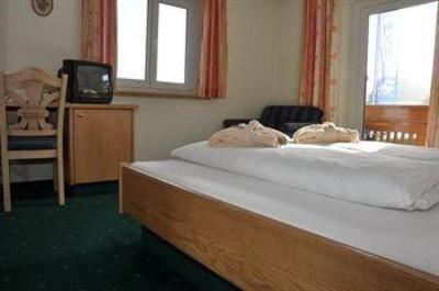 фото отеля Aktivhotel Crystal St. Johann in Tirol