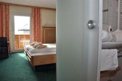 фото отеля Aktivhotel Crystal St. Johann in Tirol