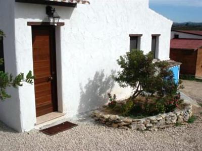 фото отеля Badde Cubas B&B Usini