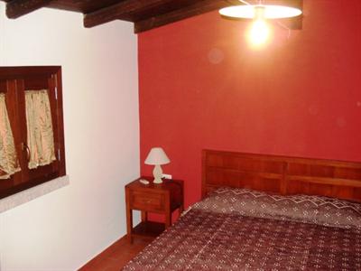 фото отеля Badde Cubas B&B Usini