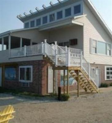 фото отеля Lowes Wharf Marina Inn Sherwood