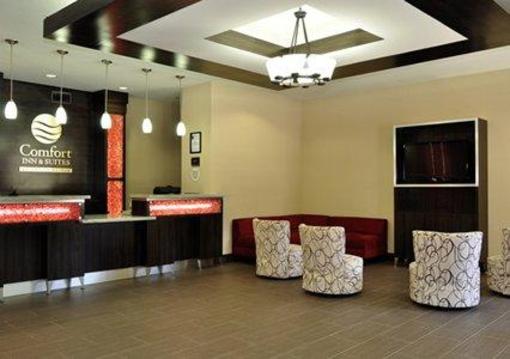 фото отеля Comfort Inn & Suites