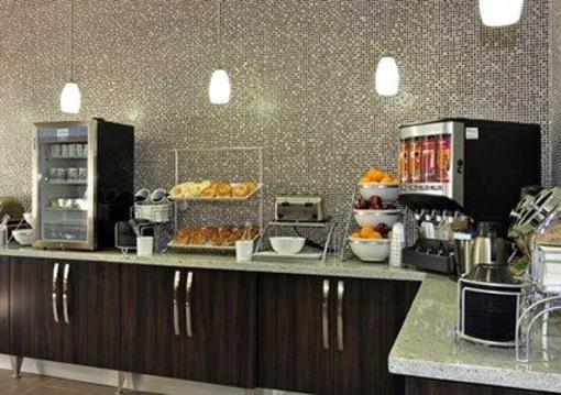 фото отеля Comfort Inn & Suites