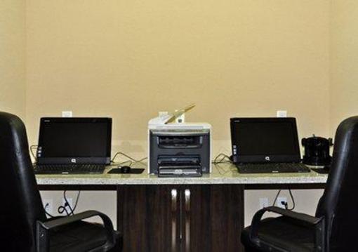 фото отеля Comfort Inn & Suites