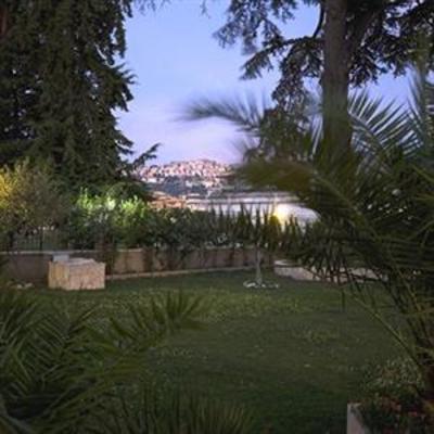 фото отеля Hotel Villa Plauzi