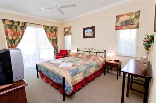 фото отеля Toby Inlet Bed & Breakfast Quindalup