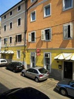 фото отеля Hotel Omir