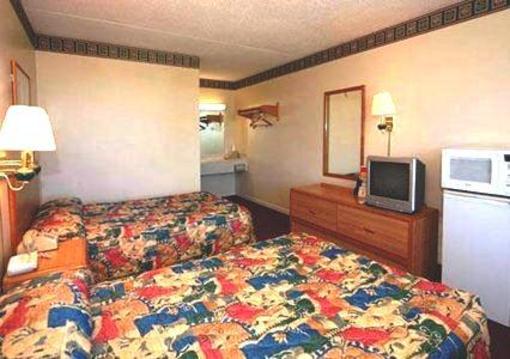 фото отеля Econo Lodge Oak Grove (Missouri)