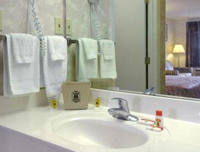фото отеля Super 8 Priceville Decatur