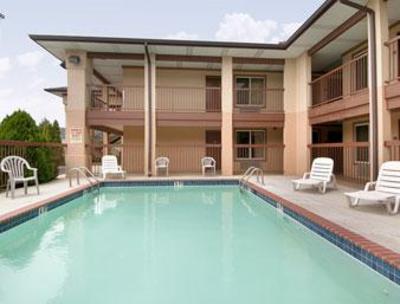 фото отеля Super 8 Priceville Decatur