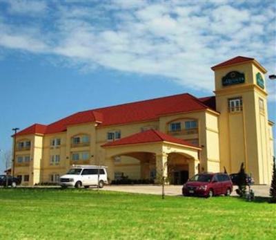 фото отеля La Quinta Inn & Suites Bridgeport