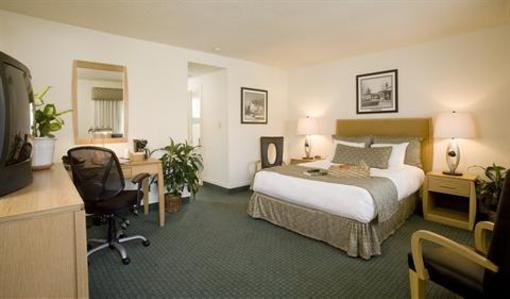 фото отеля Best Western Pine Tree Motel Chino