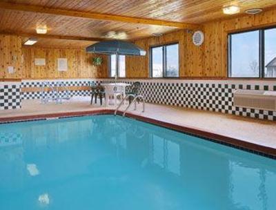 фото отеля Super 8 Grinnell